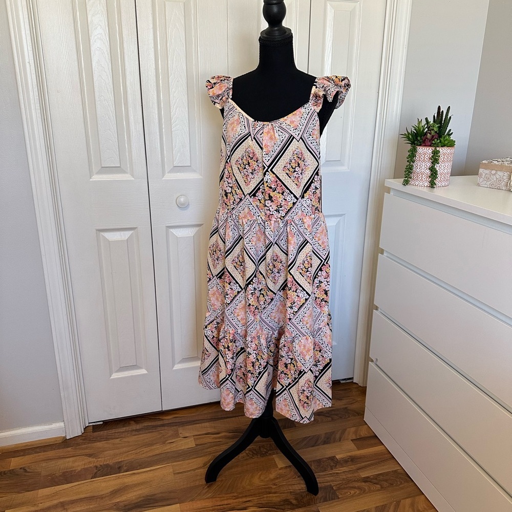 Summer Dress, Floral Pattern and Ruffle Hem